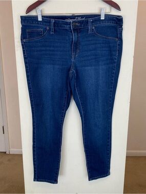 Universal Thread Mid Rise Jegging Womens 14/32S Dark Denim Skinny Jeans 14 Short